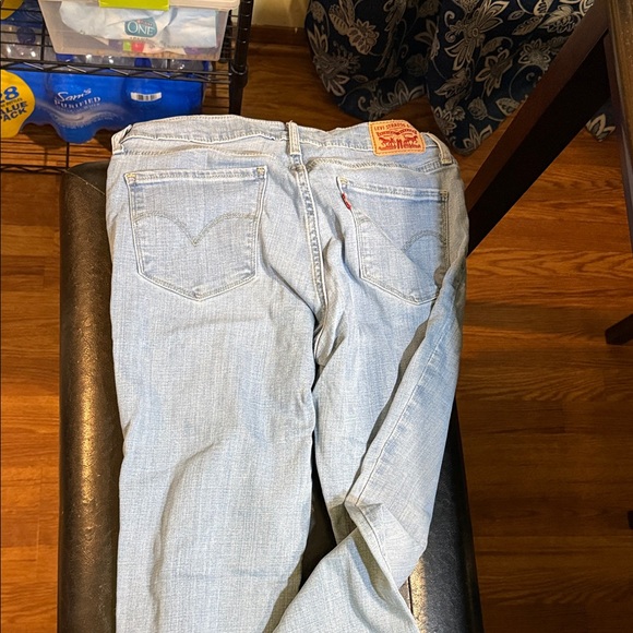 Levi's Women's Sky Blue Straight Leg Jeans - Picture 6 of 6